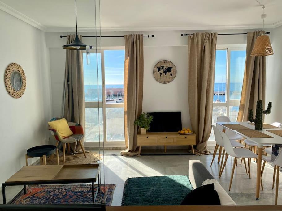 Seafront In Marbella With Pool And Garage Lejlighed Eksteriør billede