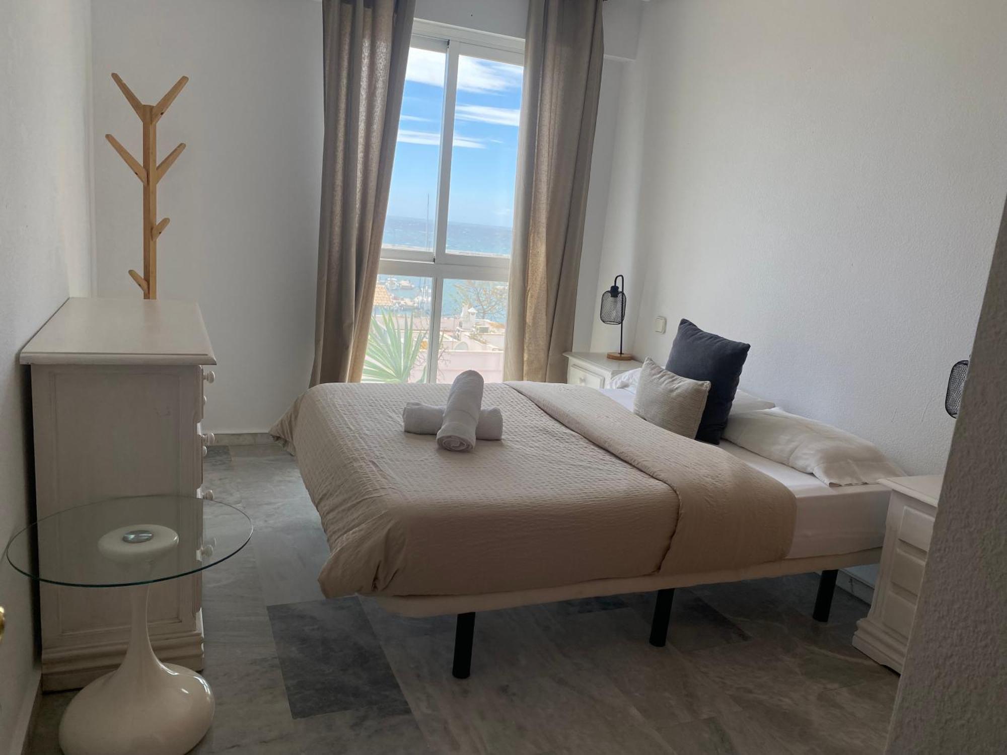 Seafront In Marbella With Pool And Garage Lejlighed Eksteriør billede